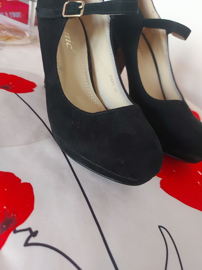 Chaussures à talon - photo numéro 2