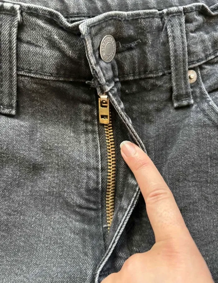 Jeans Levi’s homme 502 M/40 W30 L32 noir/anthracite slim taper, état impeccable - photo numéro 7