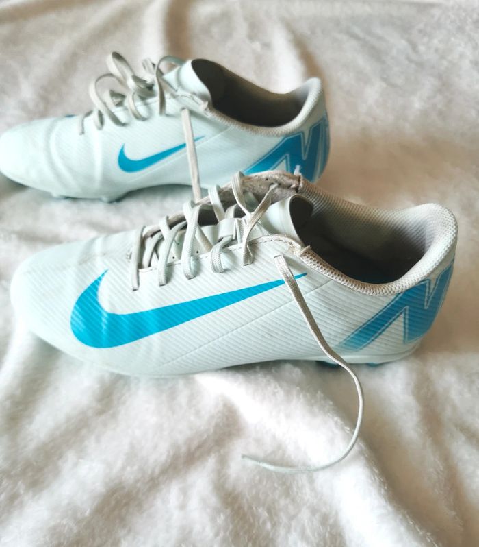 Chaussures de foot - photo numéro 2