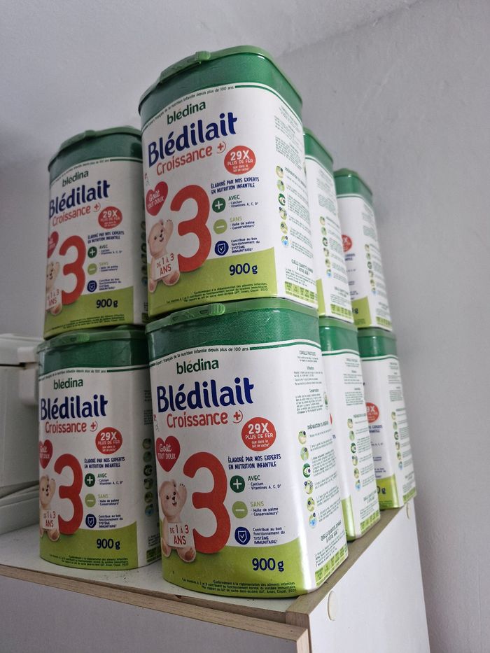 9 boites de lait bledilait 3eme age