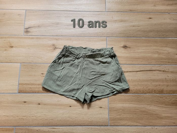 Short 10 ans