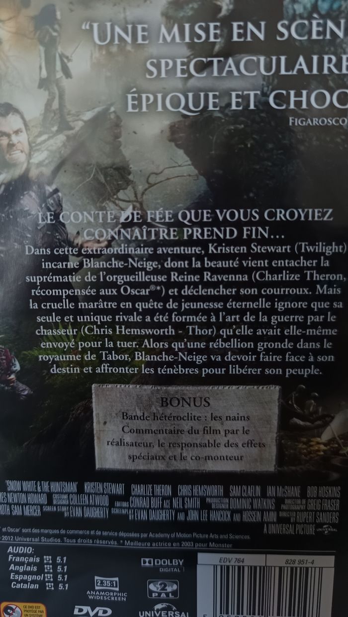 Dvd Blanche neige et le chasseur - photo numéro 3