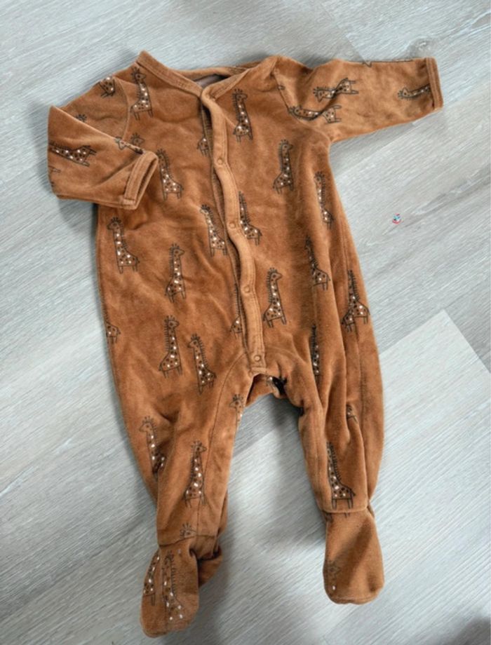 Lot de pyjama 6 mois - photo numéro 3