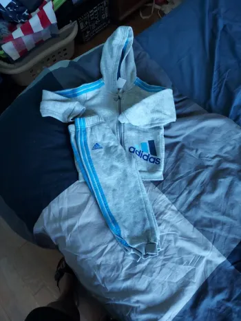 Ensemble Adidas 12/18 mois