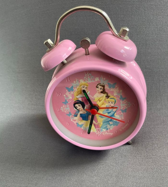 Petit réveil Disney Les Princesses rose - photo numéro 3