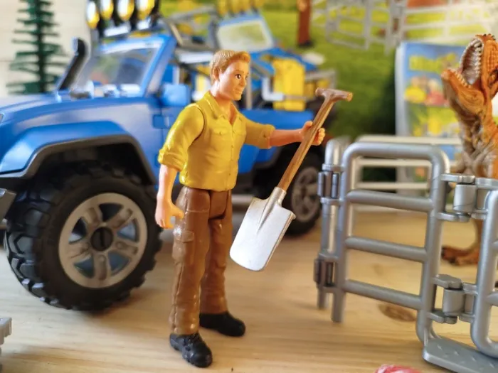 Boite Thème Dinosaure Figurine personnage et véhicule - photo numéro 2