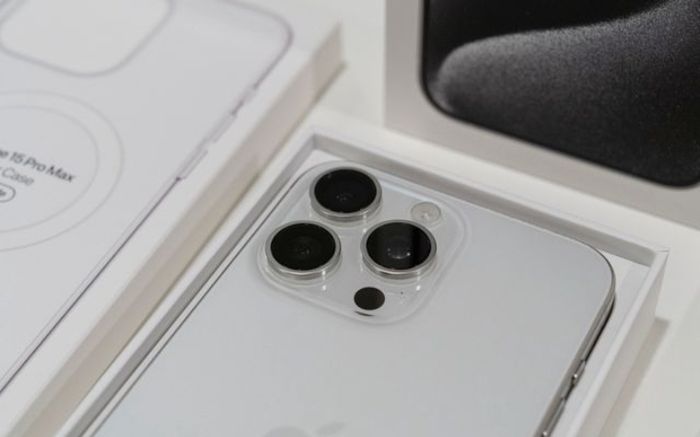 I p h o n e 15 pro max - photo numéro 9