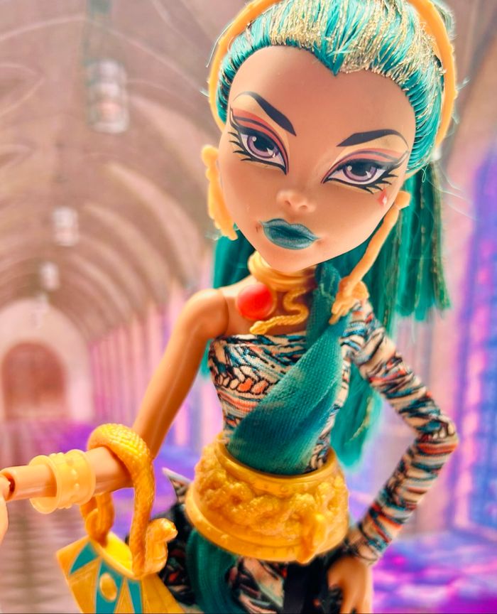 Poupée Nefera de Nile Monster High Wave 3 Basic 2012 - photo numéro 2