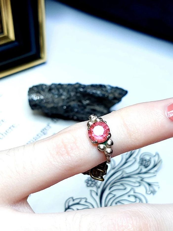 Magnifique broche de naissance médaille religieuse et bague - photo numéro 5