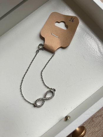 Bracelet motif infini