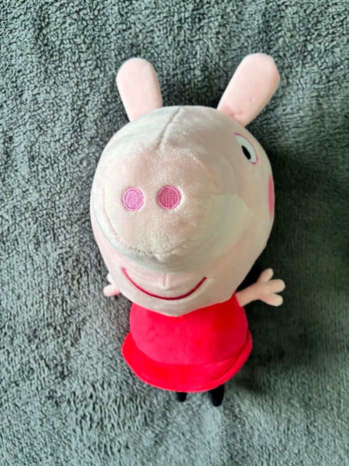 Peluche Peppa Pig - photo numéro 2