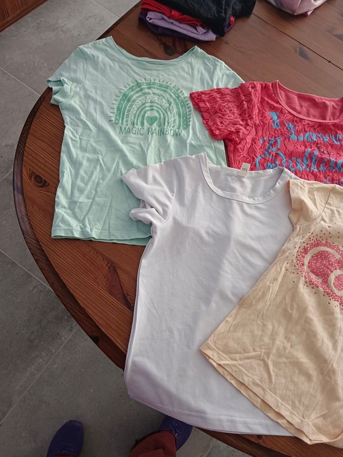 Lot tee shirt fille 8 ans