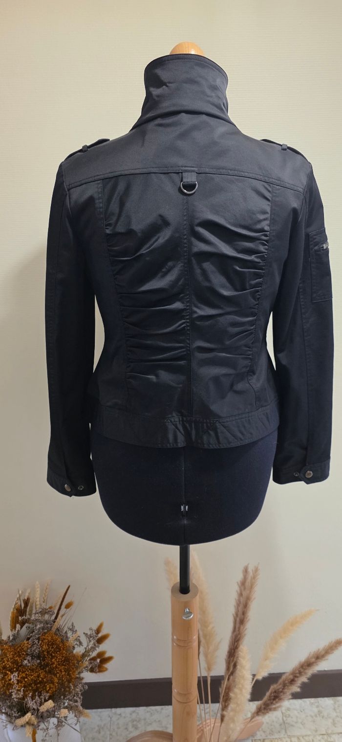 Blouson court aspect satiné - photo numéro 4
