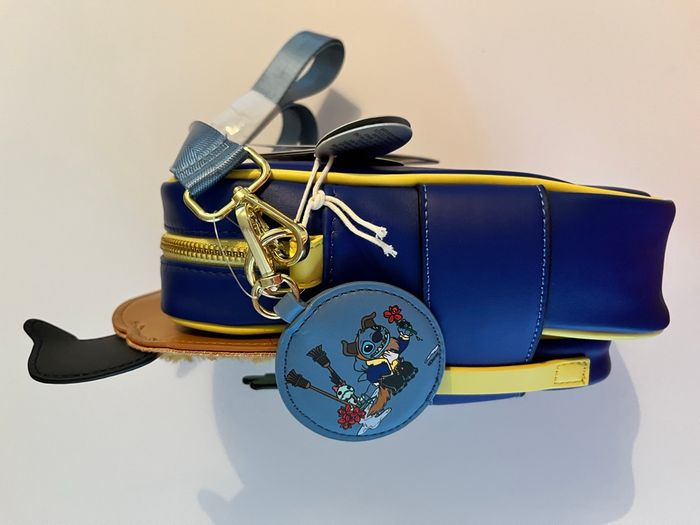 Sacoche avec porte-monnaie Stitch édition la bête Loungefly - photo numéro 9