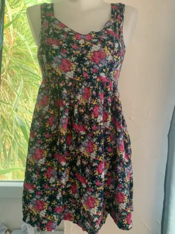 Débardeur Impoint évasé dos nu fleurie taille XS-S