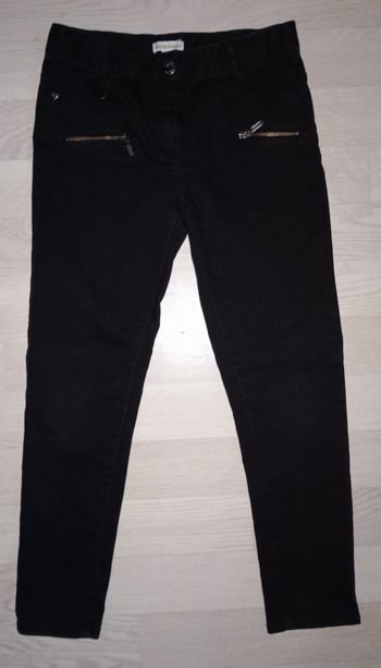 Pantalon slim noir en stretch Vertbaudet 
T. 9 ans 
NEUF