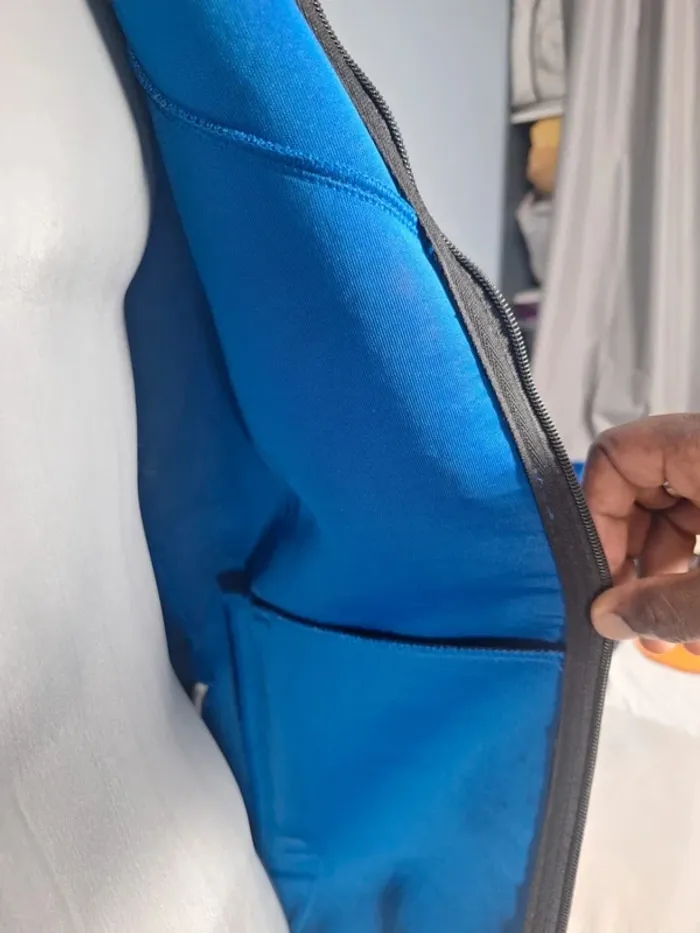 veste a capuche Hummel Leandro – bleu - taille M - brodé (595) - photo numéro 6