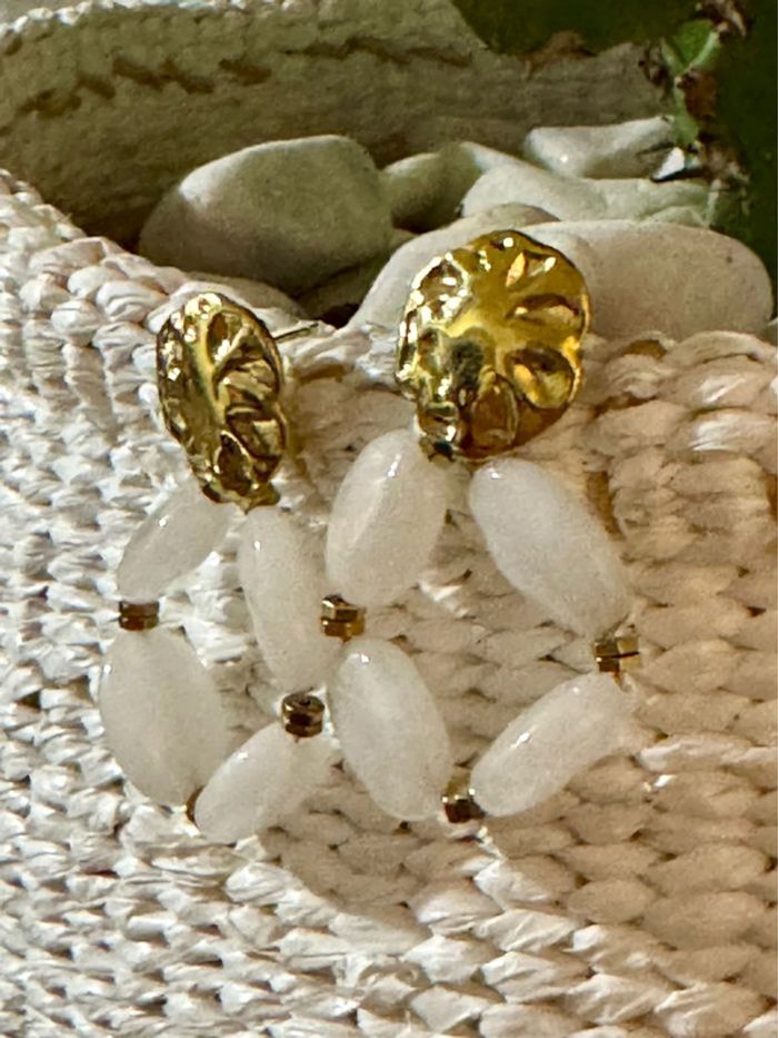 Boucle d’oreille mile Mila perles blanches et acier inoxydable or - photo numéro 4