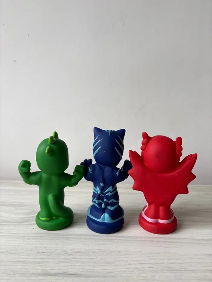 3 figurines pyjamasques - photo numéro 2