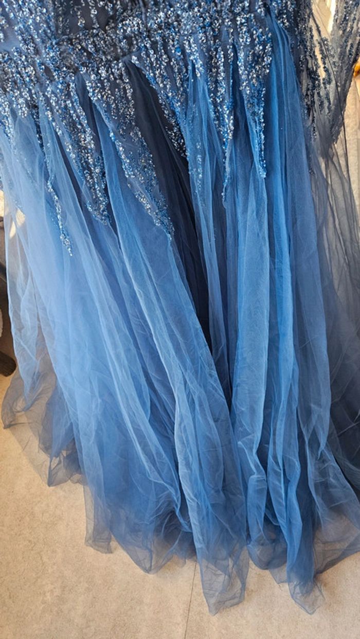 Robe bleue - photo numéro 3