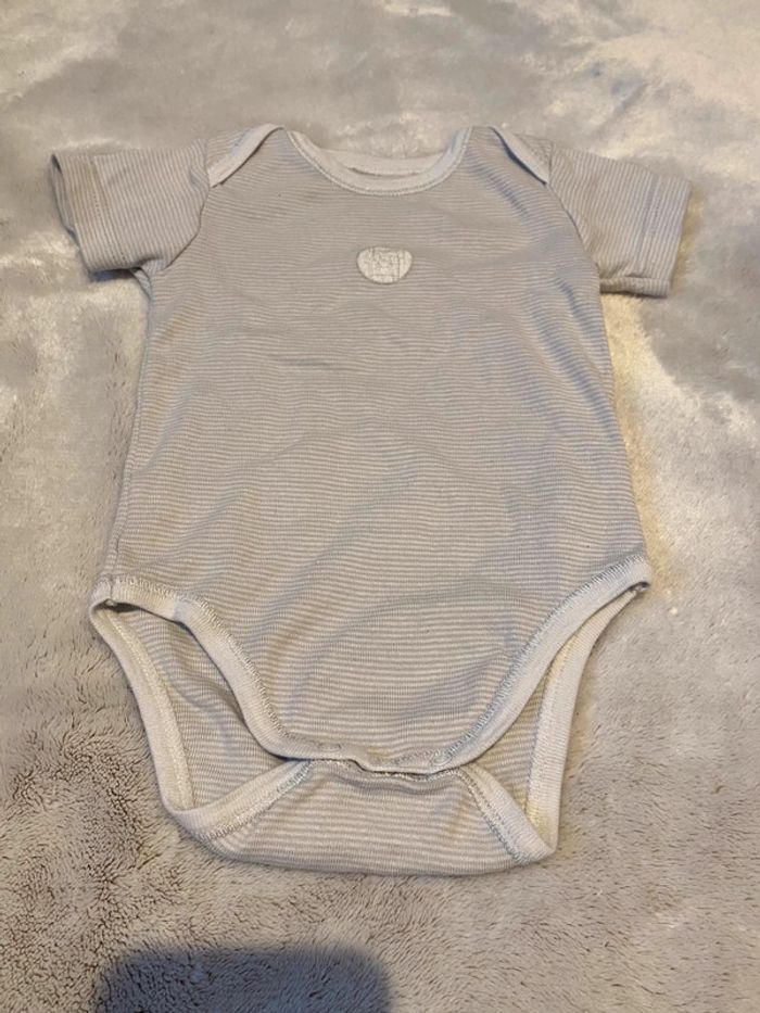 Lot de 7 bodies manches courtes 6 mois - photo numéro 6