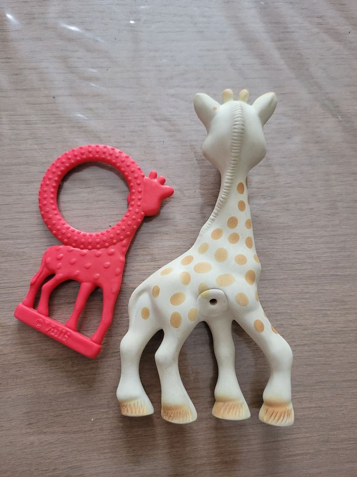 Sophie la girafe et son anneau de dentition - photo numéro 3