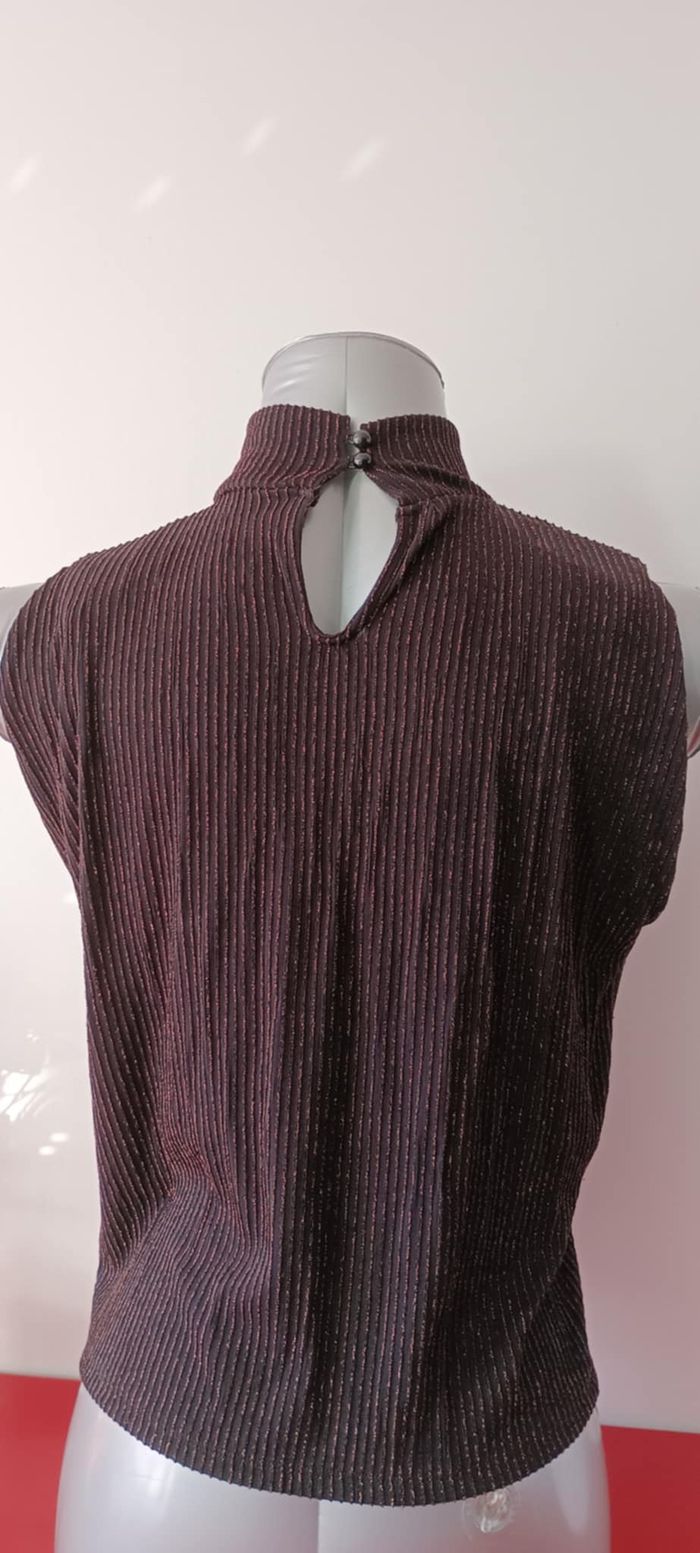 Top Haut T-shirt noir cuivré sans manches "Kiabi" Taille S - photo numéro 2