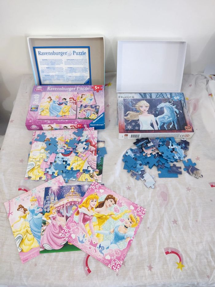 Lot 2 boites de puzzles Princesses Disney