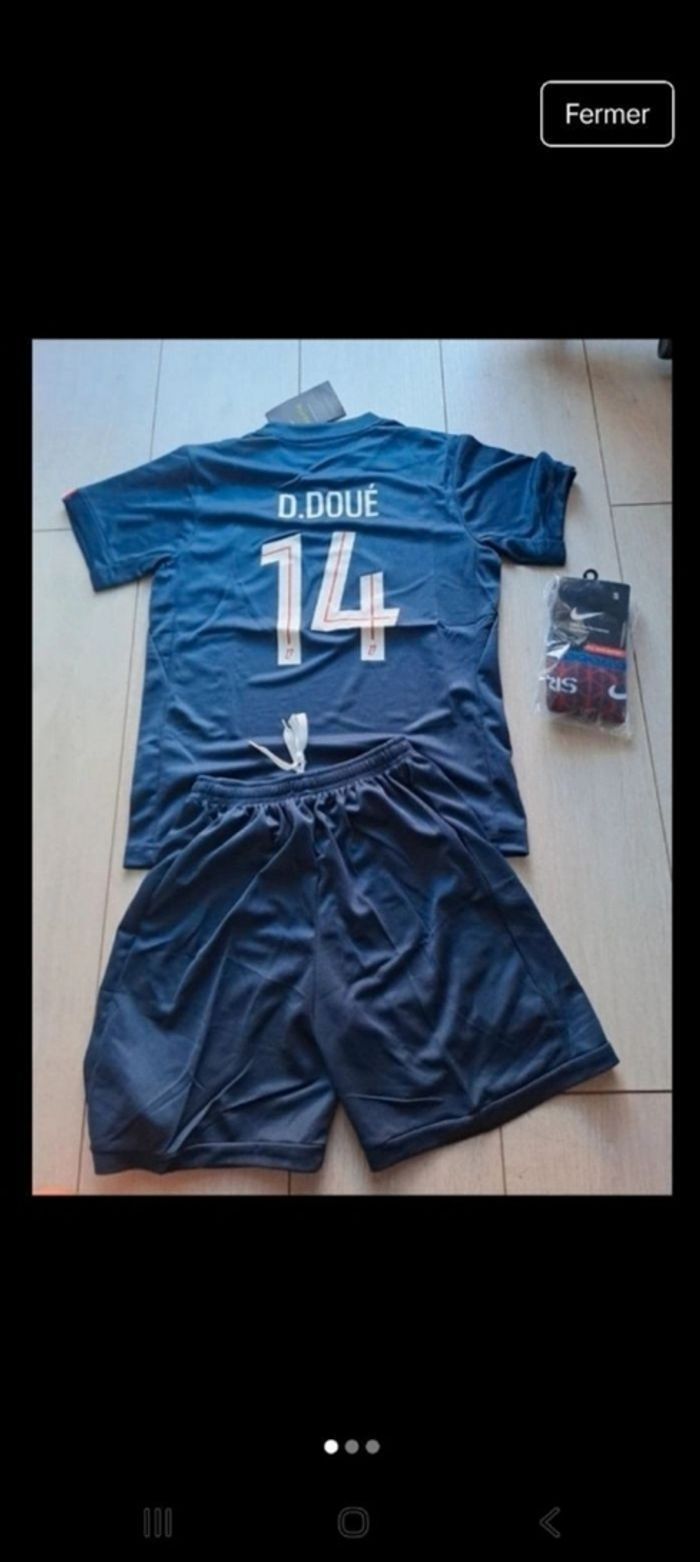 Ensemble doué psg 8ans foot etoile - photo numéro 2