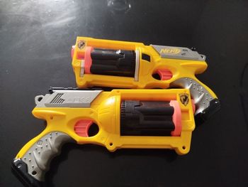 Pistolet nerf x2