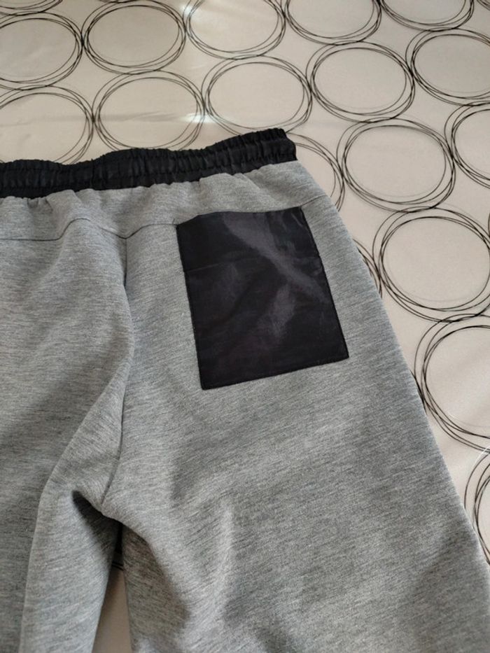 Short 12 ans comme neuf - photo numéro 5