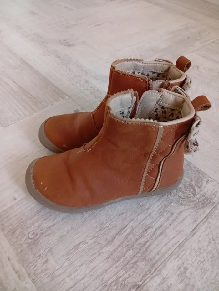 Chaussures bottines bottes 25
