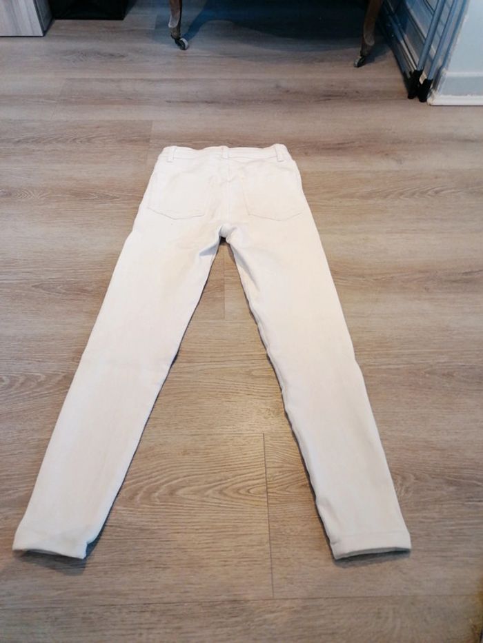 Jean blanc Bershka - photo numéro 3