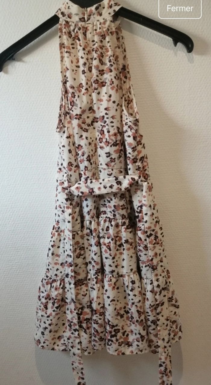 Robe ras de cou - photo numéro 3