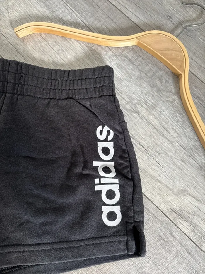 short Adidas - photo numéro 3