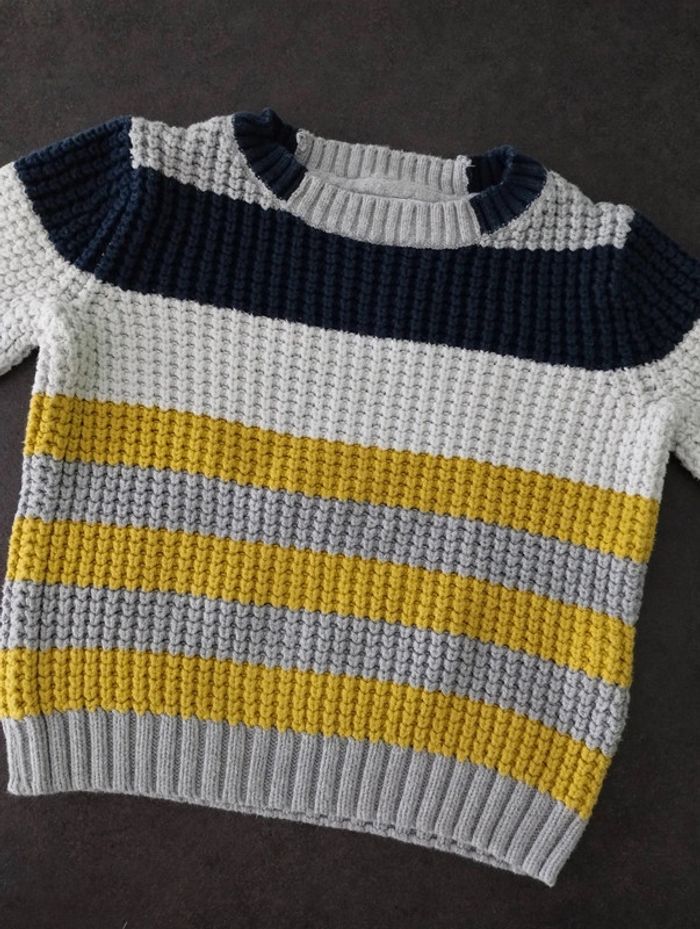 Pull tricot taille 2 ans - photo numéro 2