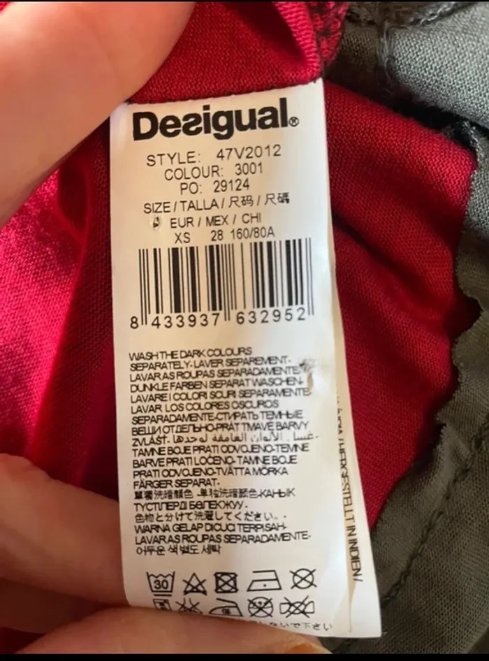 Robe Desigual originale noire et rouge - Taille XS - photo numéro 10