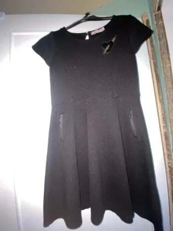 Robe noir fille