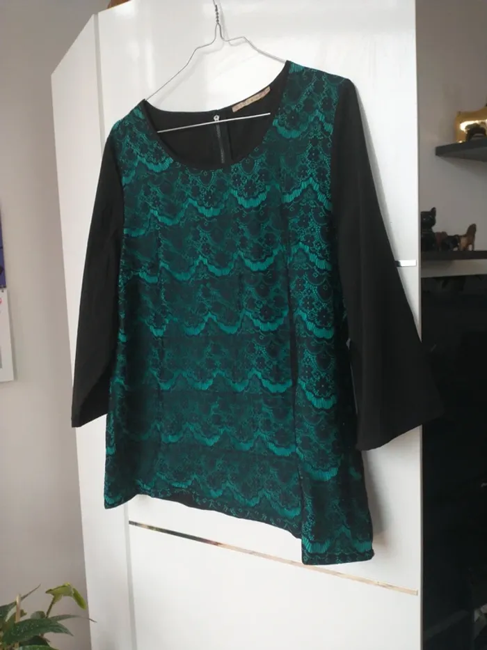 Tunique courte droite noir et verte Elora