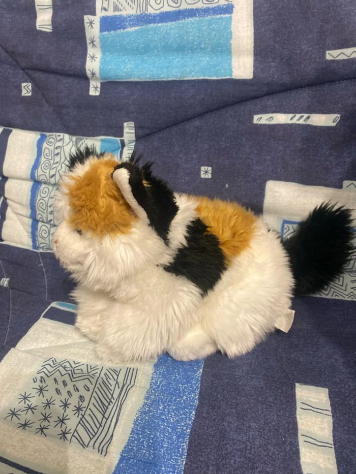 Chat en peluche - photo numéro 2