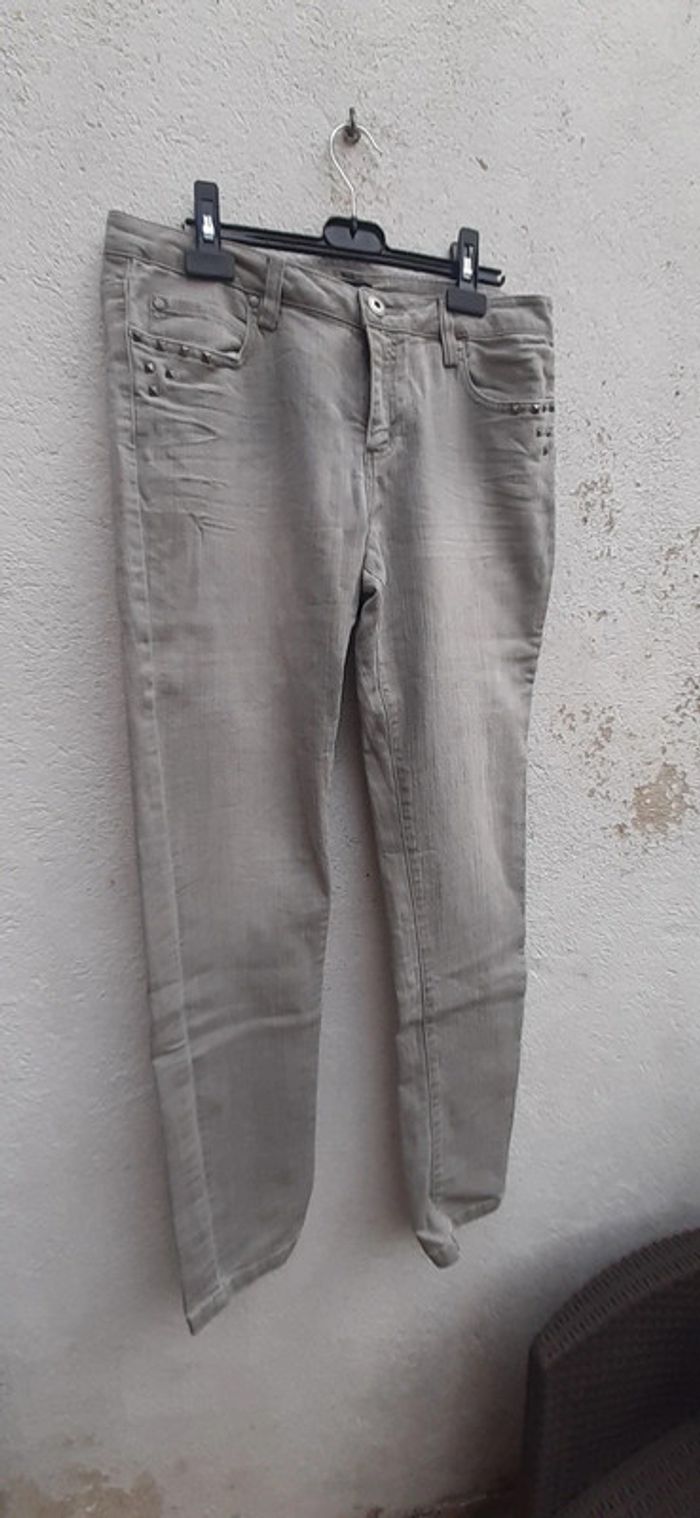 Jean gris taille 42 - photo numéro 2