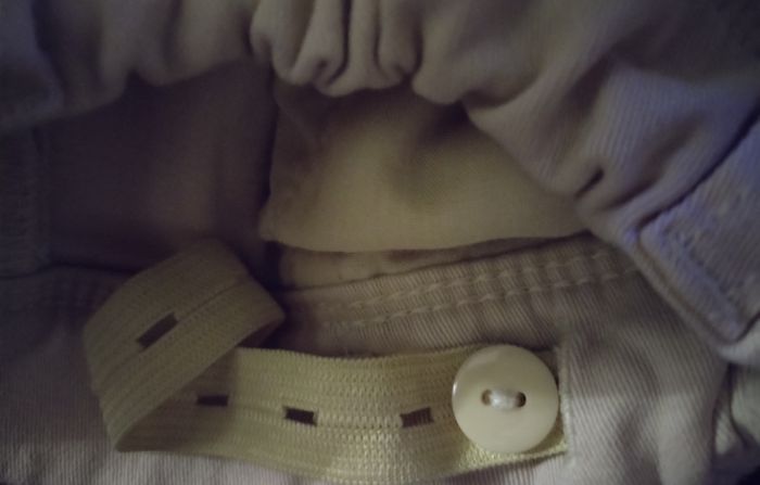 Jeans jaune clair "Kiabi" taille réglable 98% coton peu porté - photo numéro 6