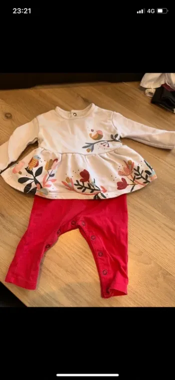 Ensemble combinaison catimini taille 9 mois