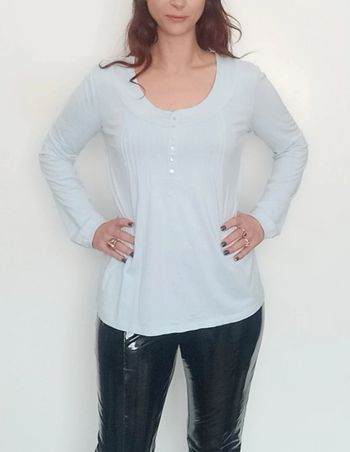 Haut manches longues brodé boutonné taille 42