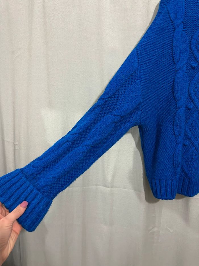 Pull bleu - photo numéro 2