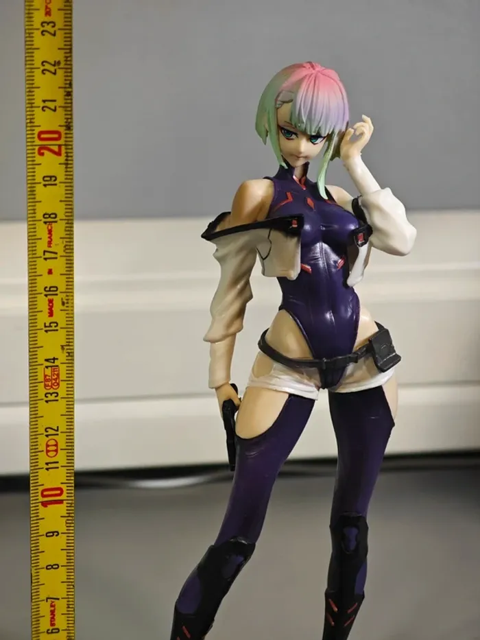 Figurine CyberPunk Edgerunners : Lucy 21cm neuve avec boîte - photo numéro 9