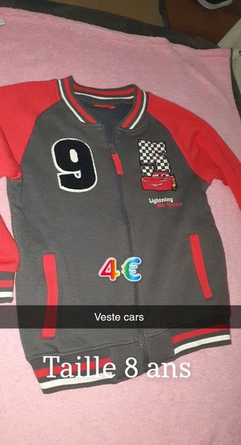 Veste cars 8 ans