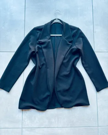 Magnifique veste blazer en crêpe noire Boohoo neuve