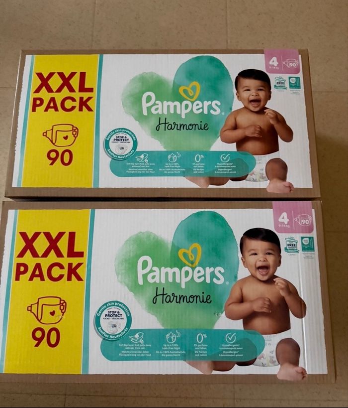 Lot de 180 couches Pampers harmonie taille 4