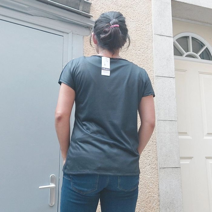 T shirt Casa del Papel taille L - photo numéro 3